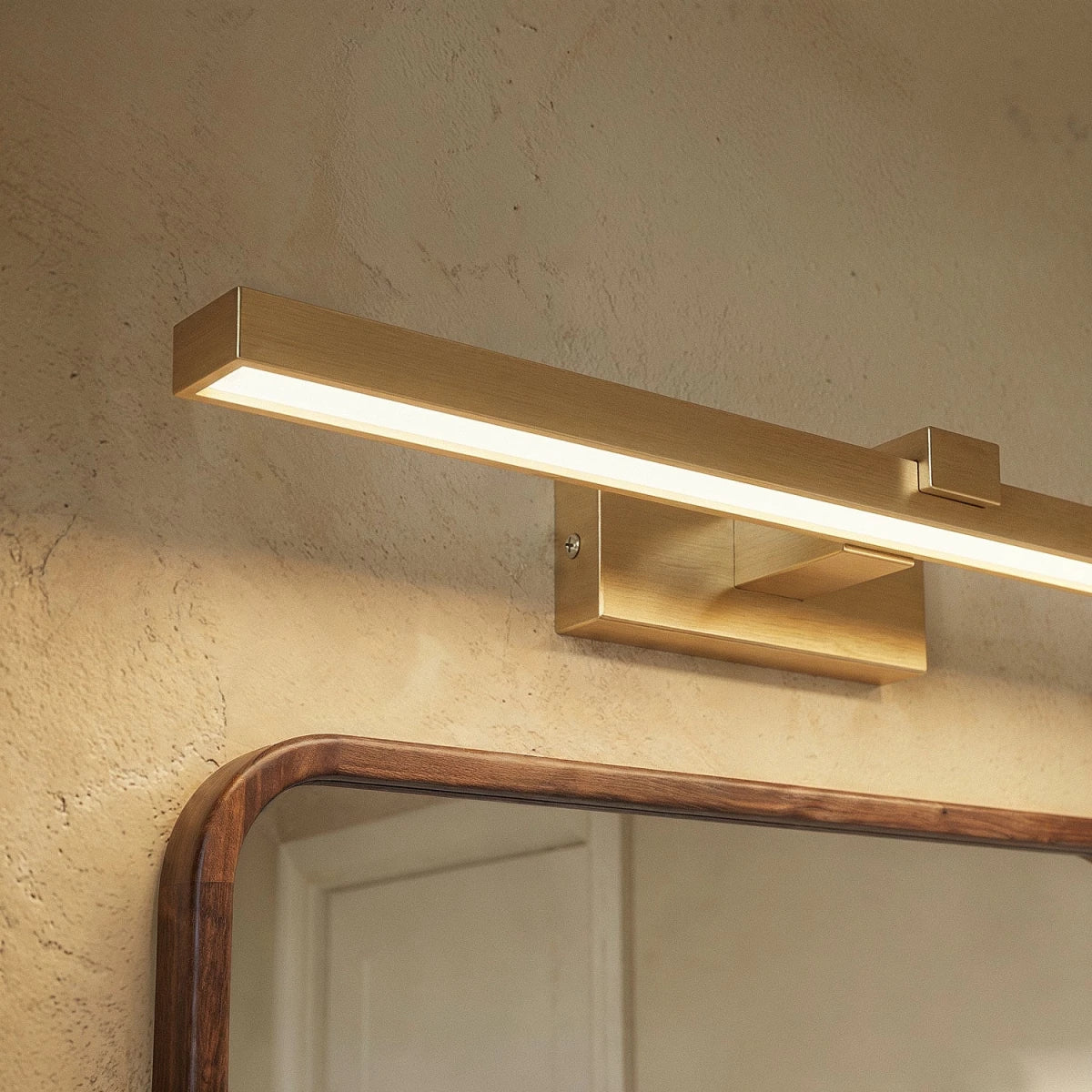 Eazer Wall Lamp