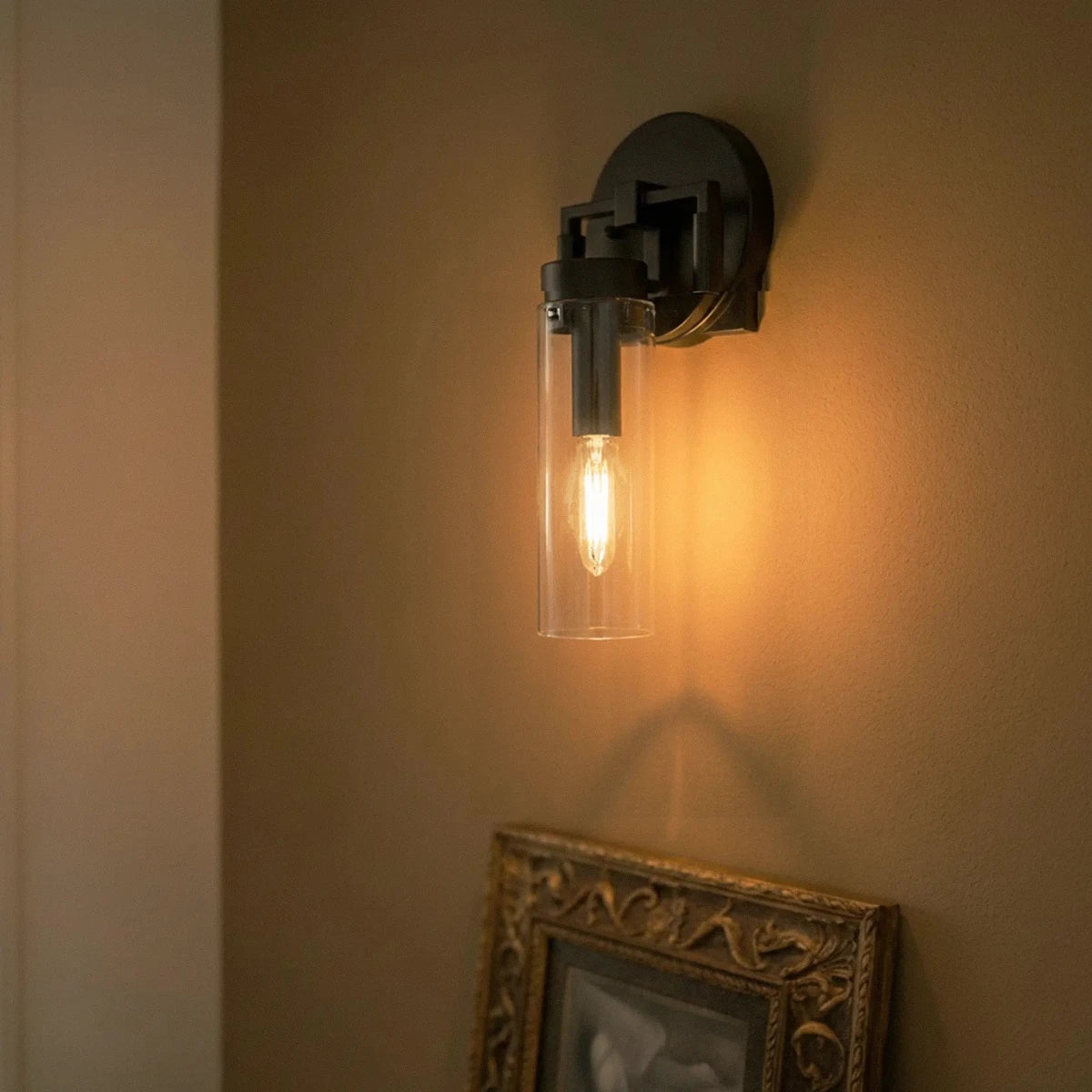 Faro Wall Lamp