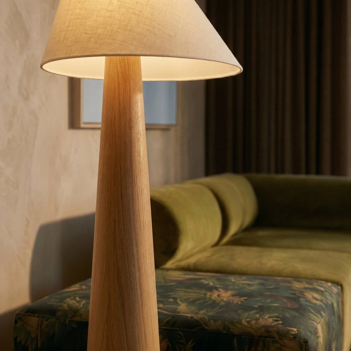 Holza Floor Lamp