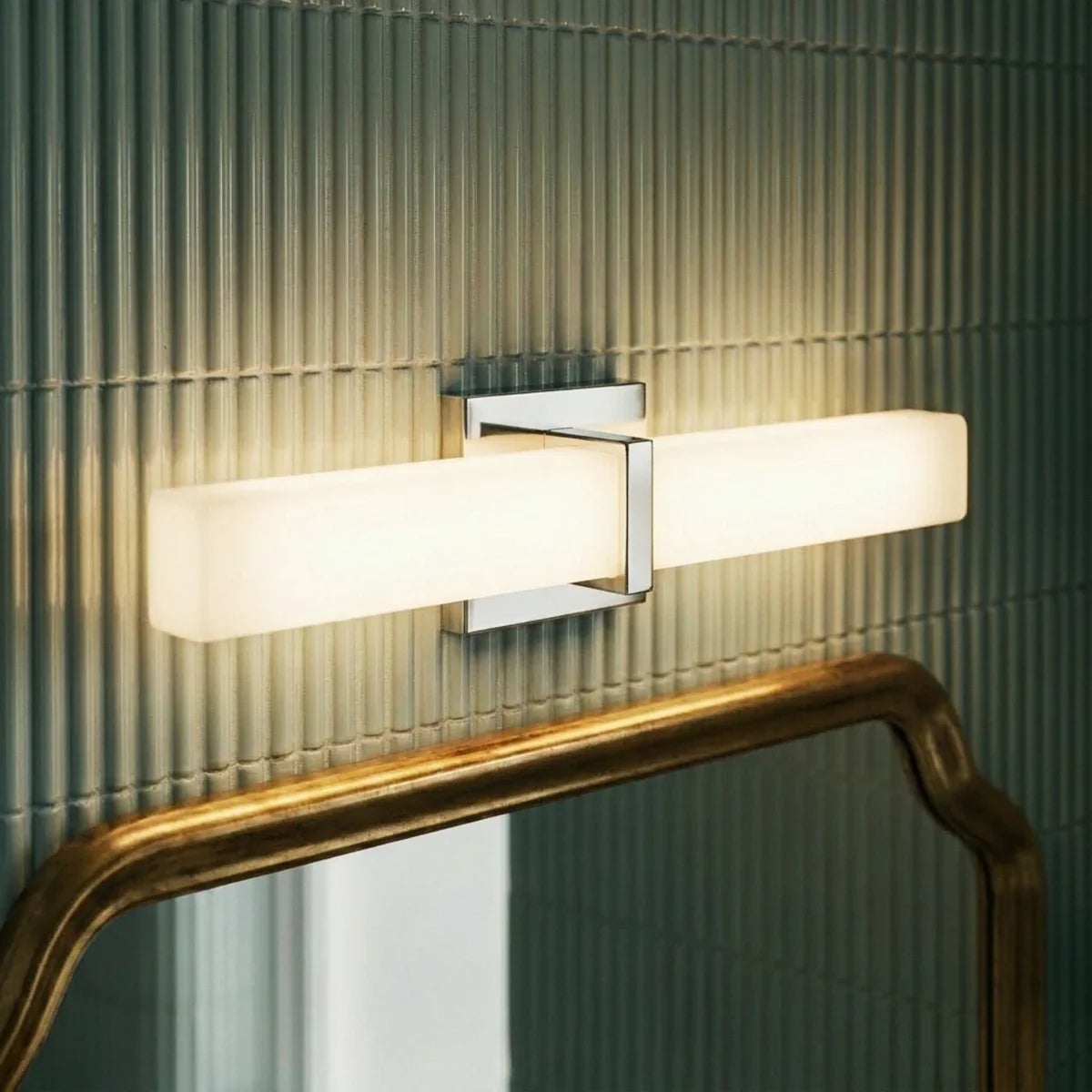 Naplo Wall Lamp