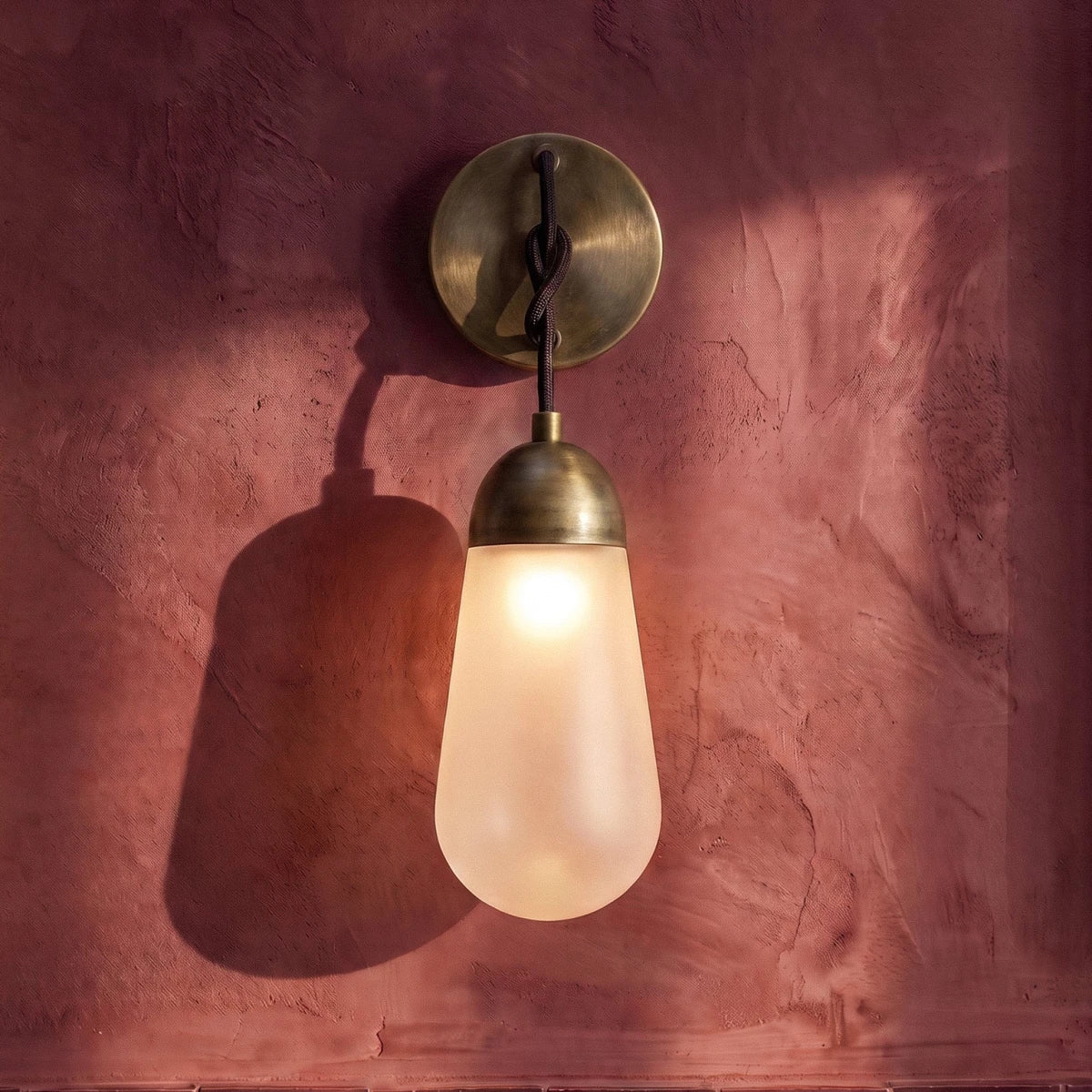 Teara Wall Lamp