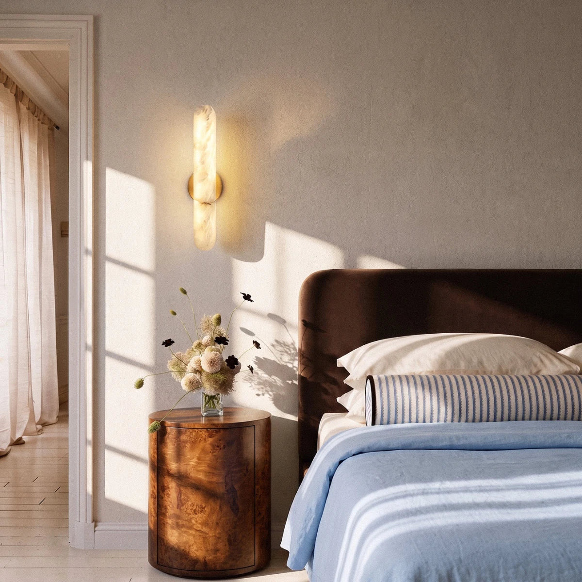 Aelis Alabaster Wall Lamp
