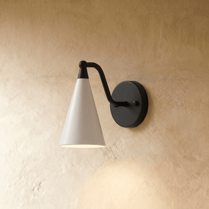 Alver Wall Lamp