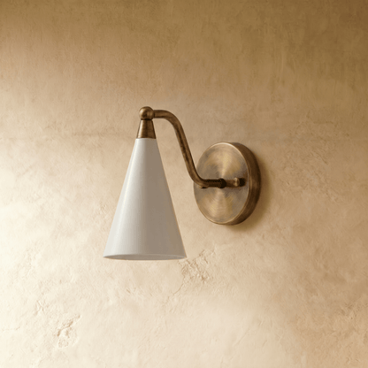 Alver Wall Lamp
