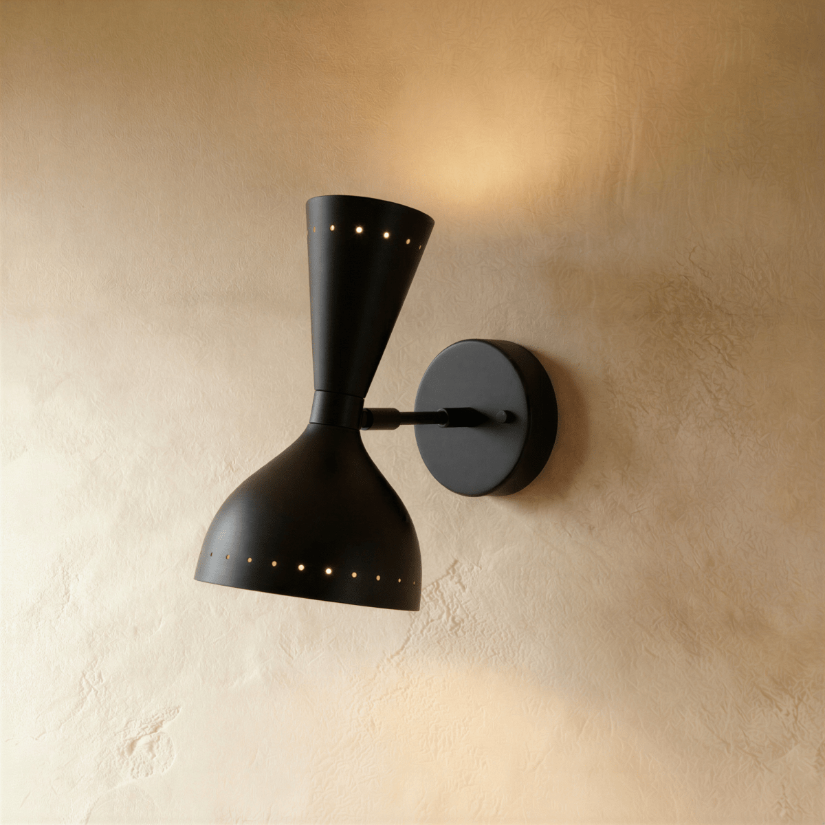 Ardex Wall Lamp