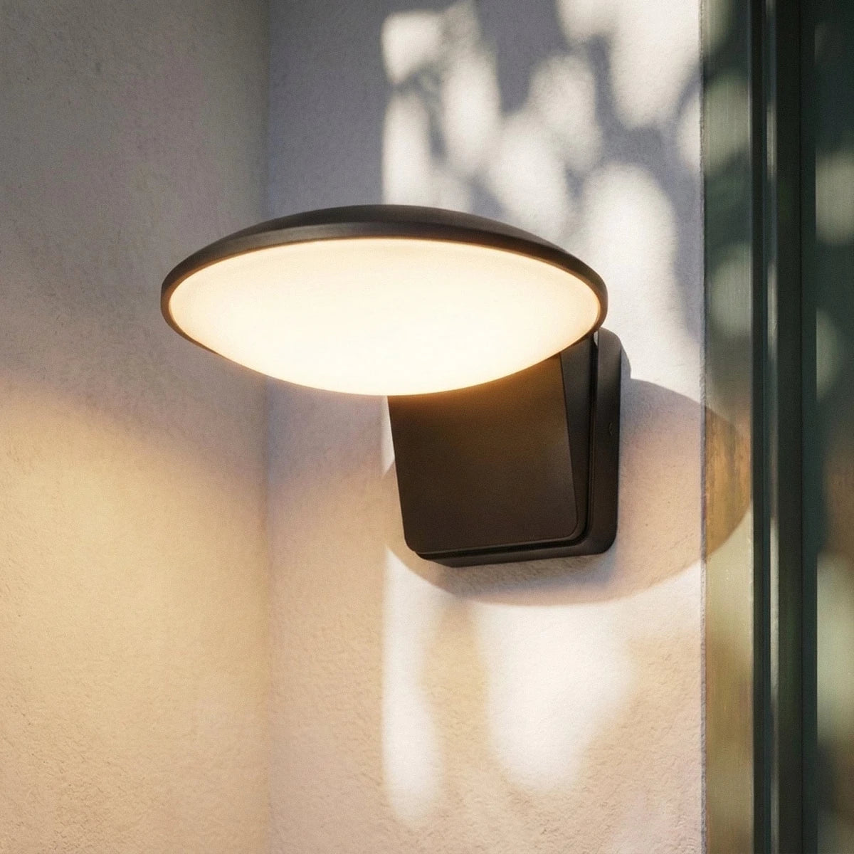 Aruj Outdoor Wall Lamp