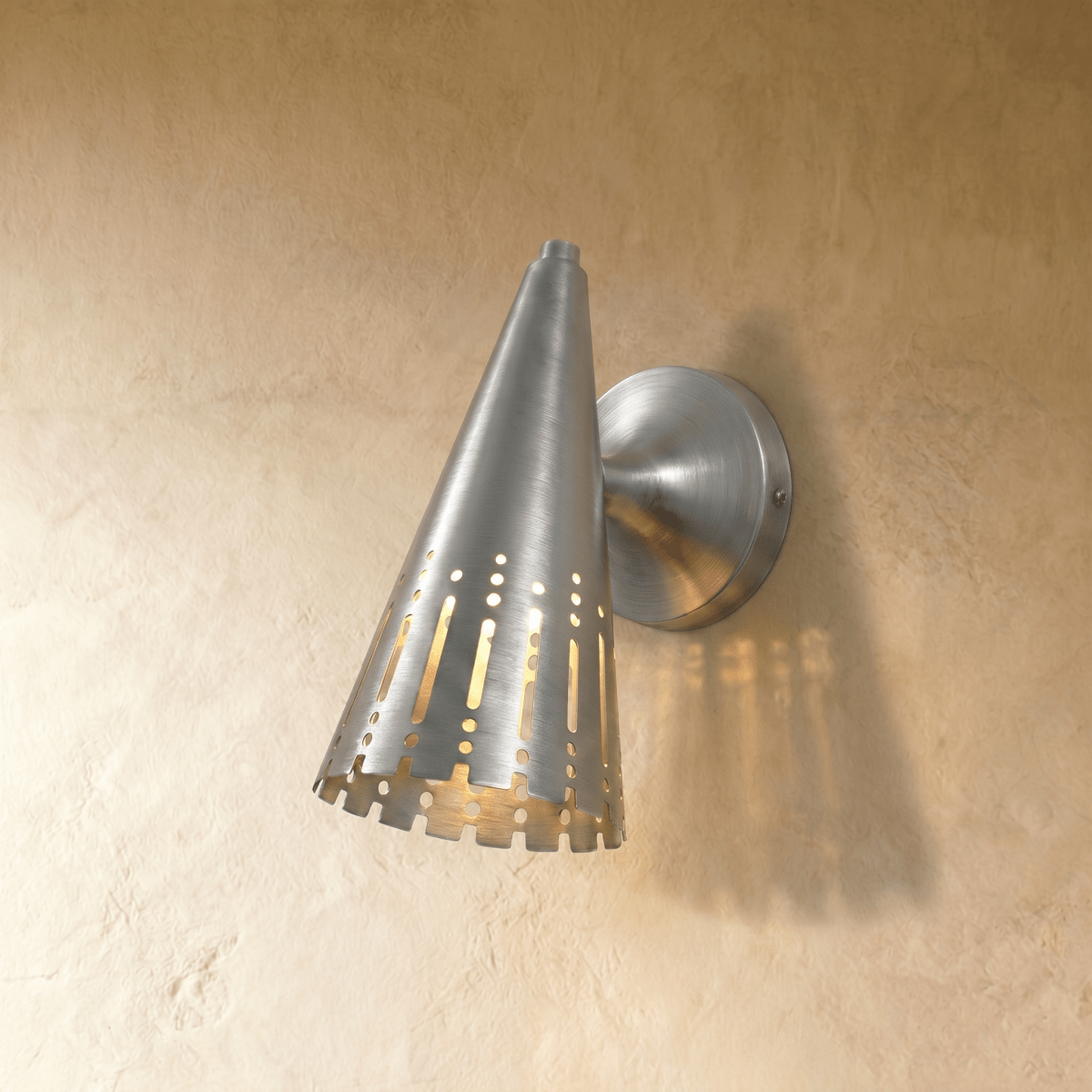 Arvik Wall Lamp
