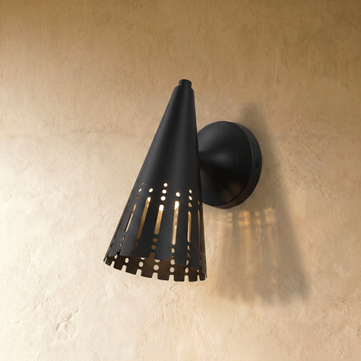 Arvik Wall Lamp