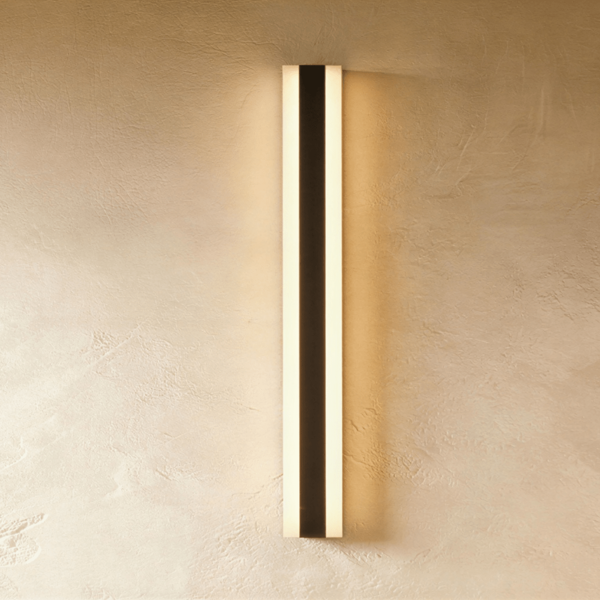 Baron Outdoor Wall Lamp