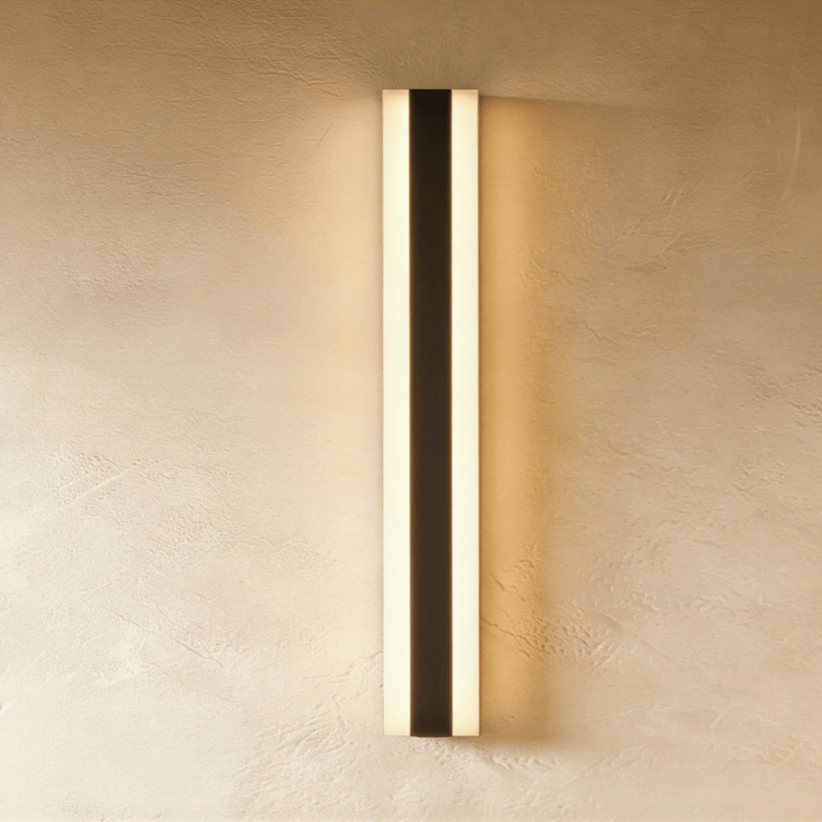 Baron Outdoor Wall Lamp