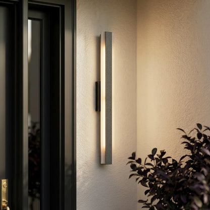 Baron Outdoor Wall Lamp