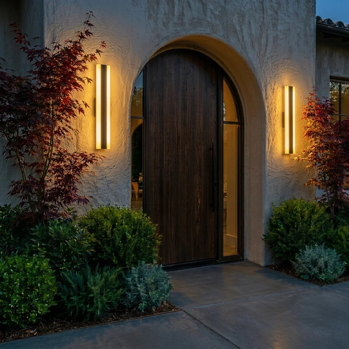 Baron Outdoor Wall Lamp