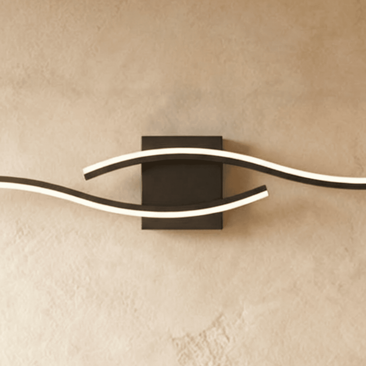 Berrie Wall Lamp