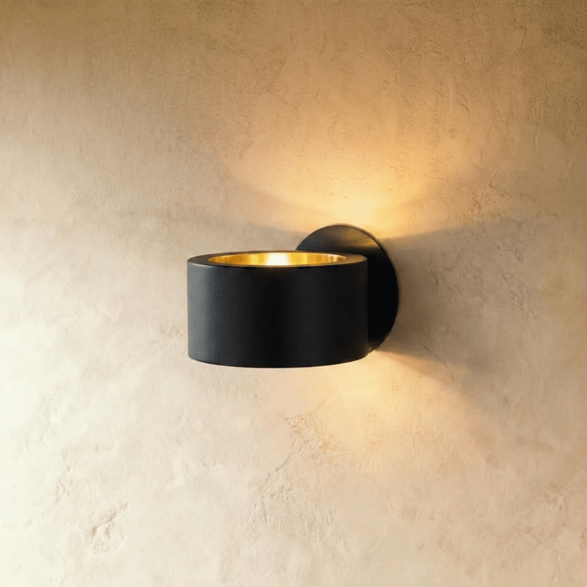 Candra Wall Lamp