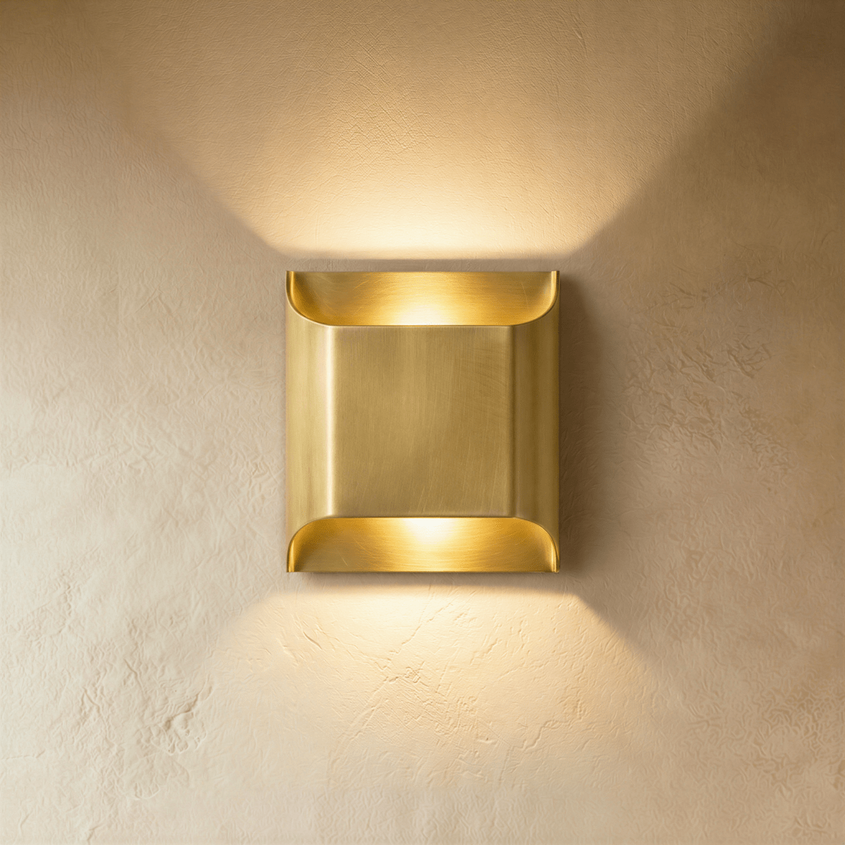 Ceres Wall Lamp