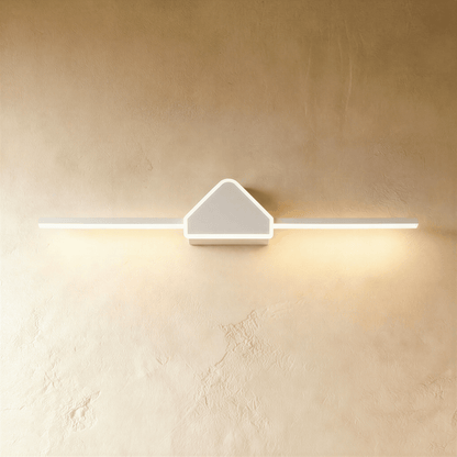 Clytheris Wall Lamp