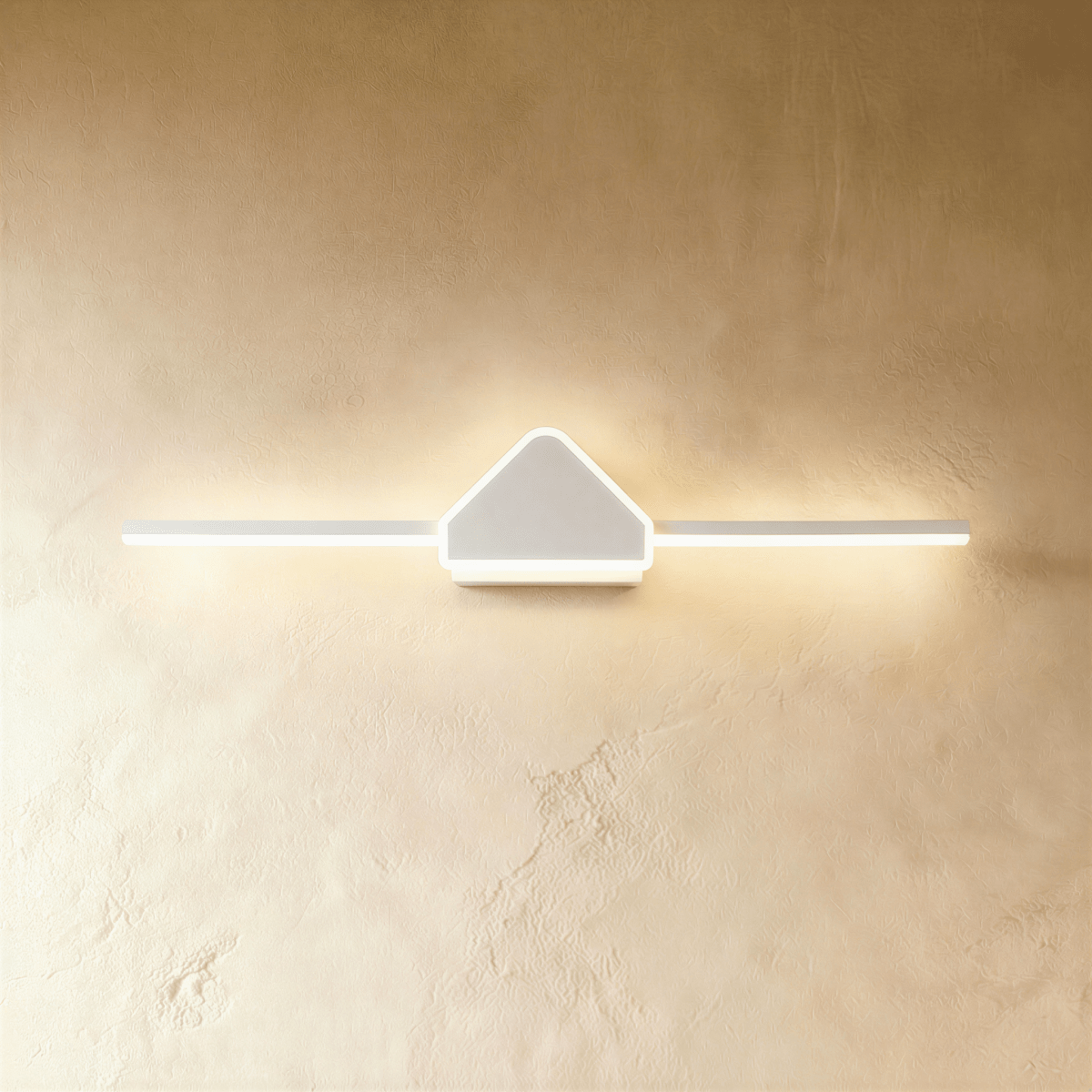 Clytheris Wall Lamp