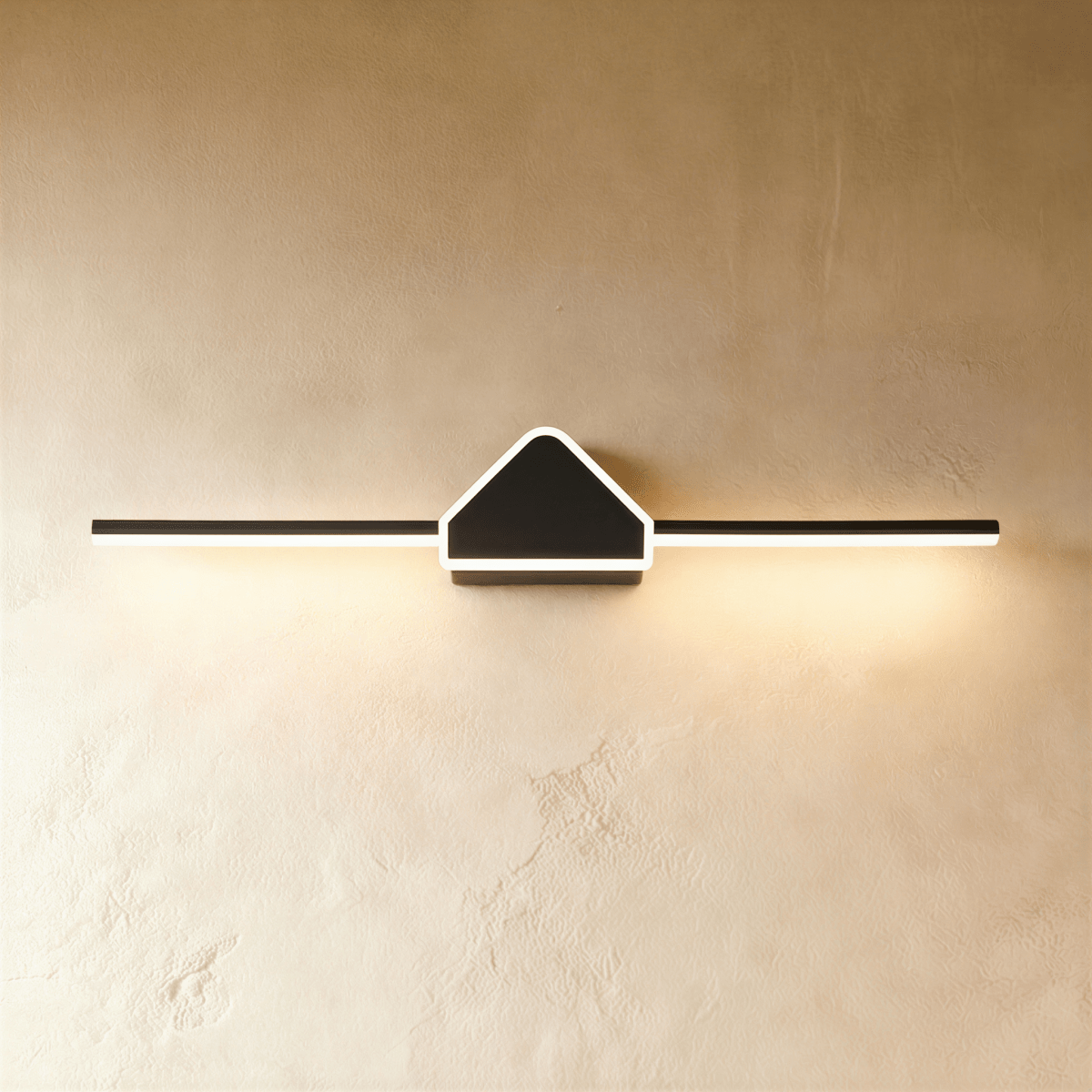 Clytheris Wall Lamp