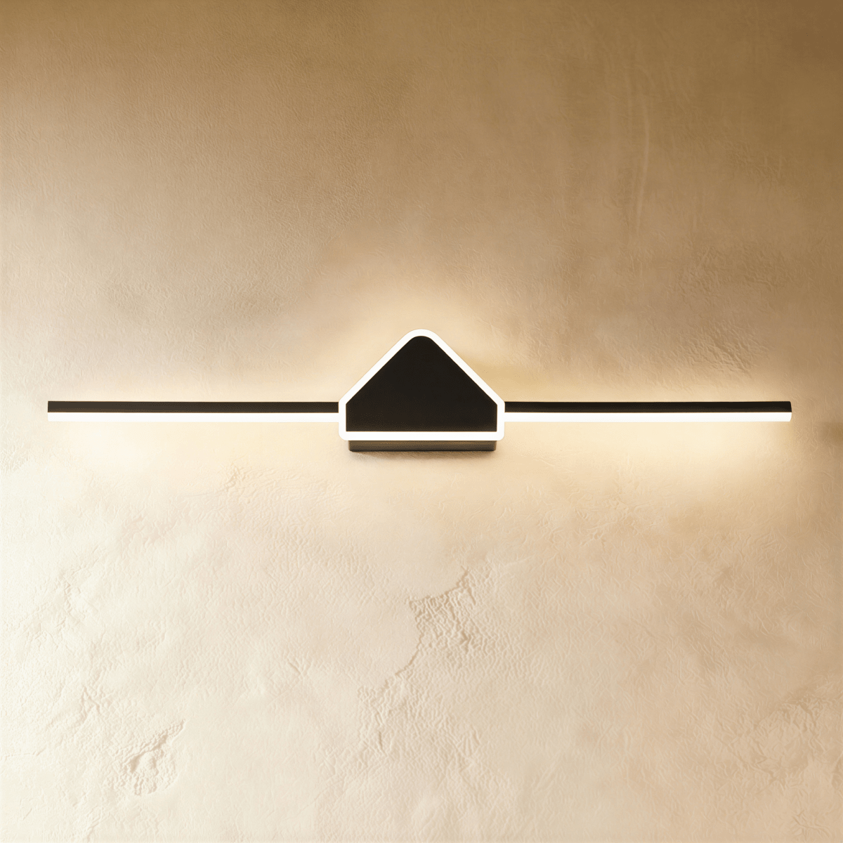 Clytheris Wall Lamp
