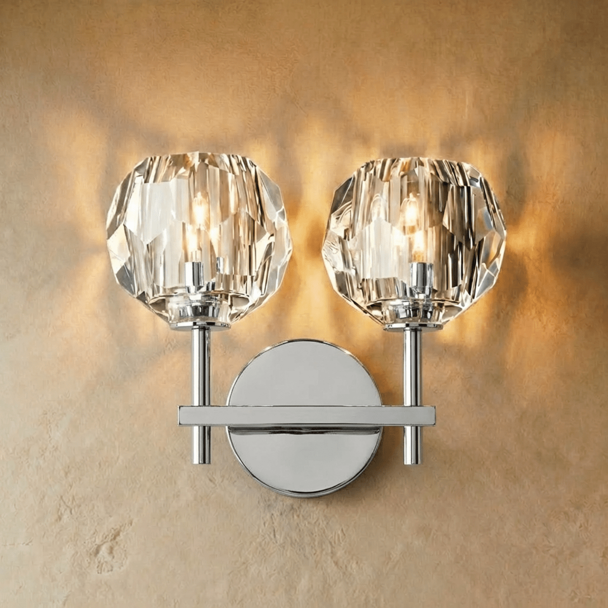 Cristo Wall Lamp