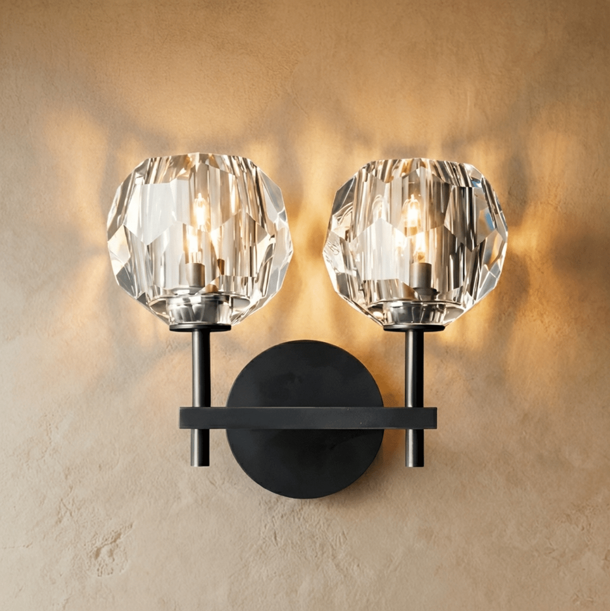 Cristo Wall Lamp