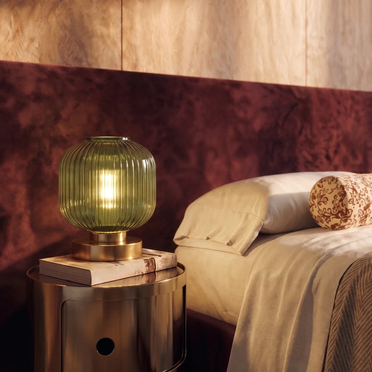 Eclat Table Lamp