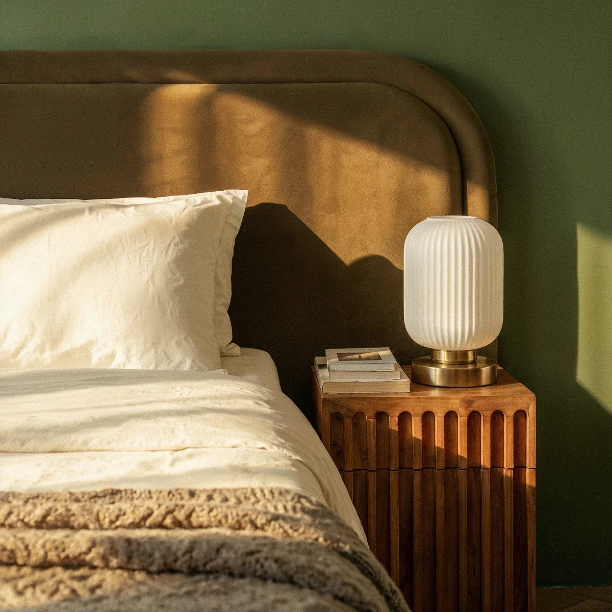 Eclat Table Lamp
