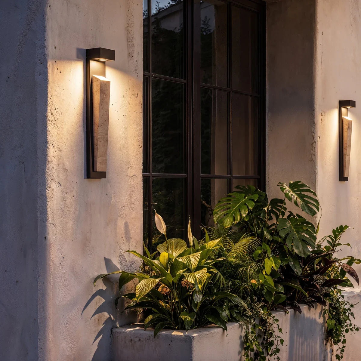 Elisk Wall Lamp