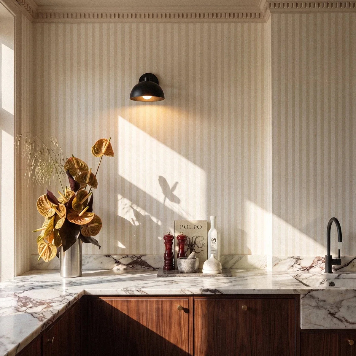 Eloria Wall Lamp