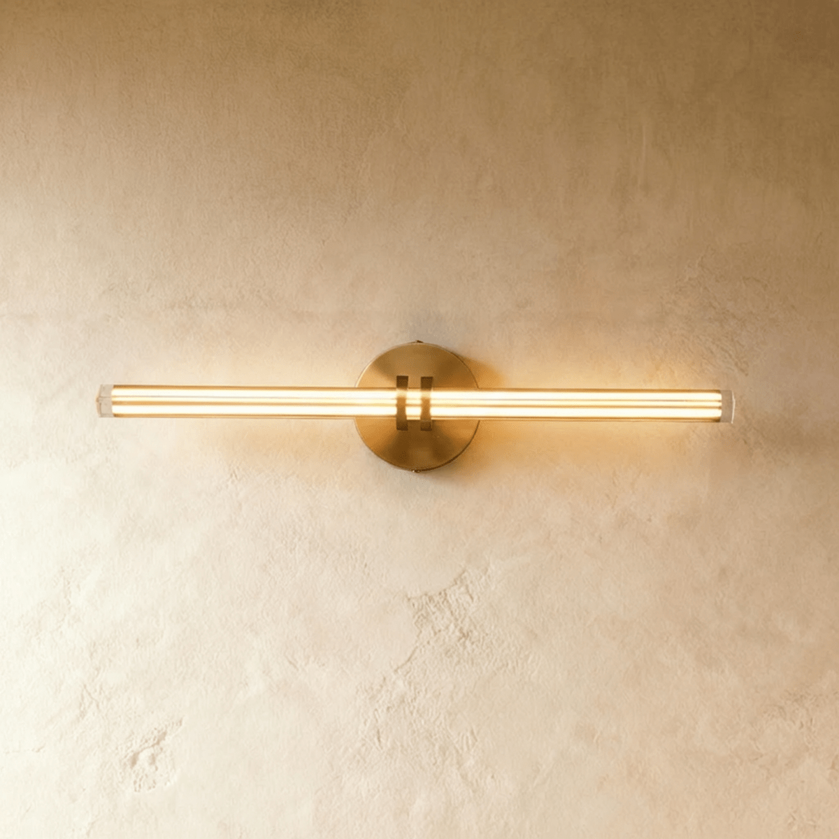 Elvar Wall Lamp
