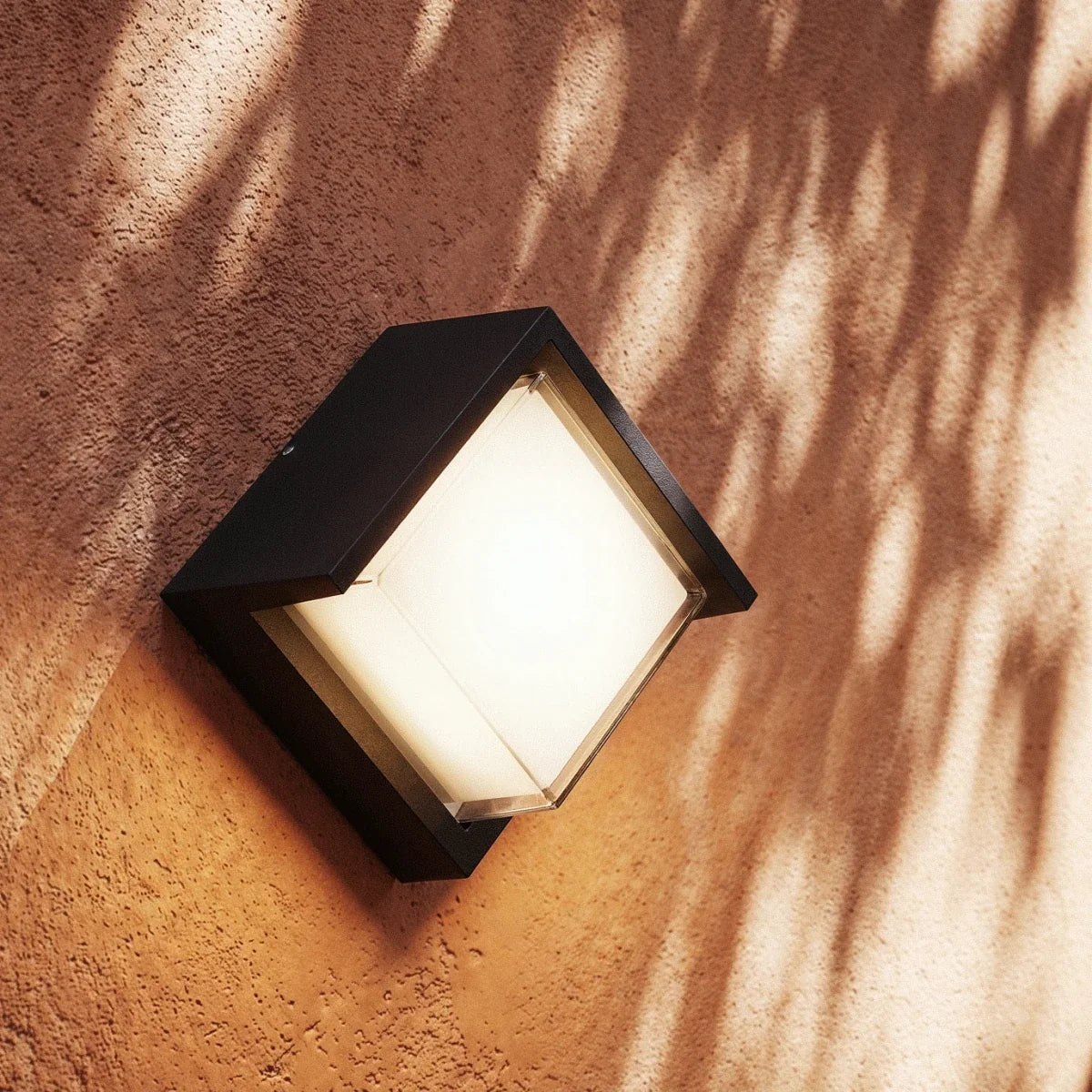 Esmond Outdoor Wall Lamp