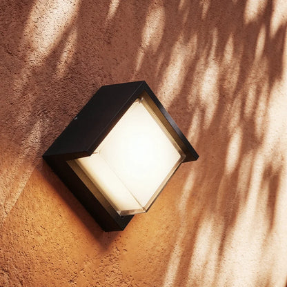 Esmond Outdoor Wall Lamp