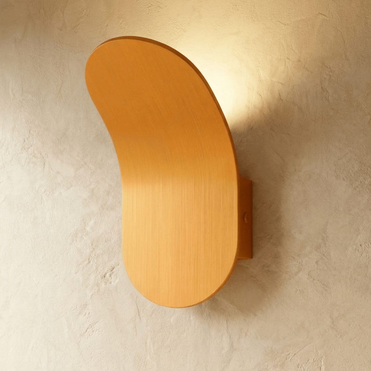Fana Wall Lamp