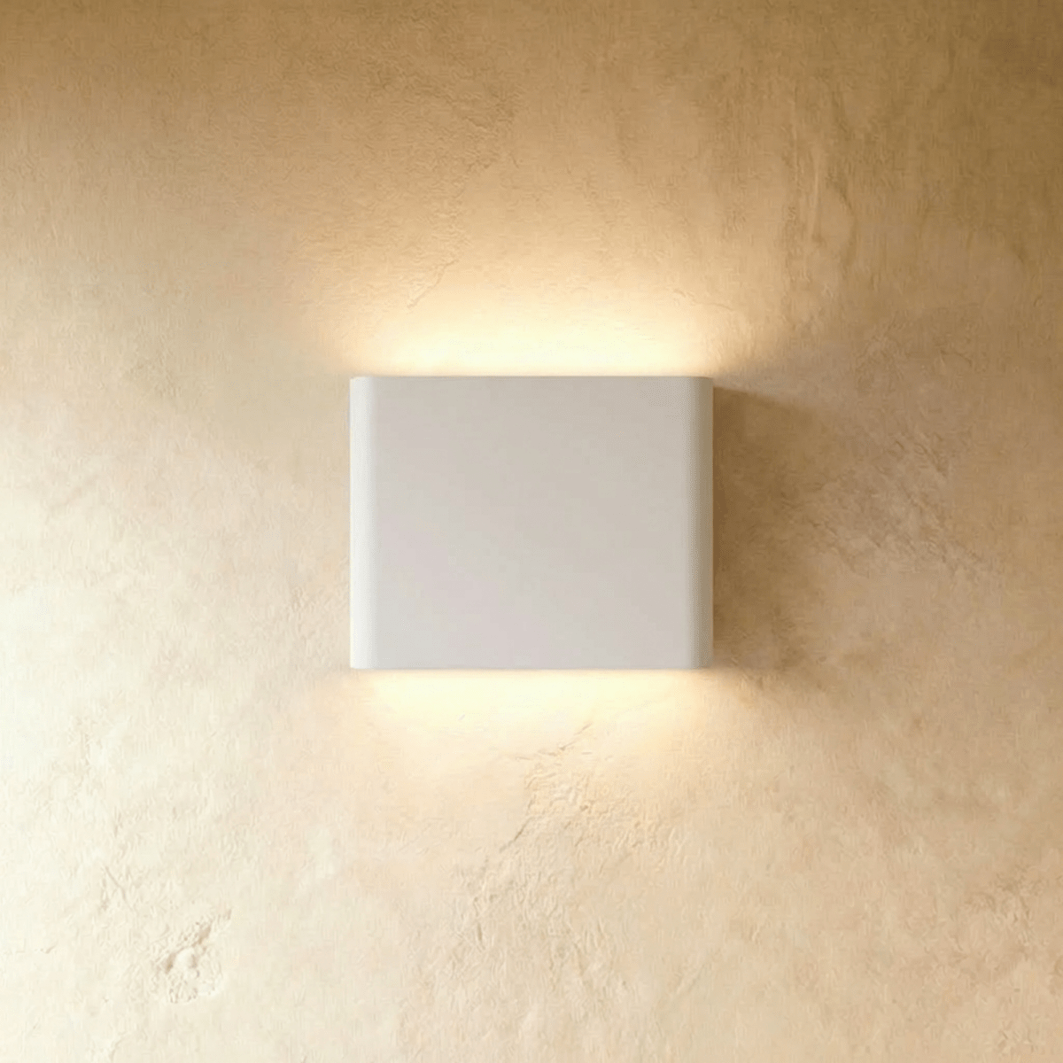 Femi Wall Lamp