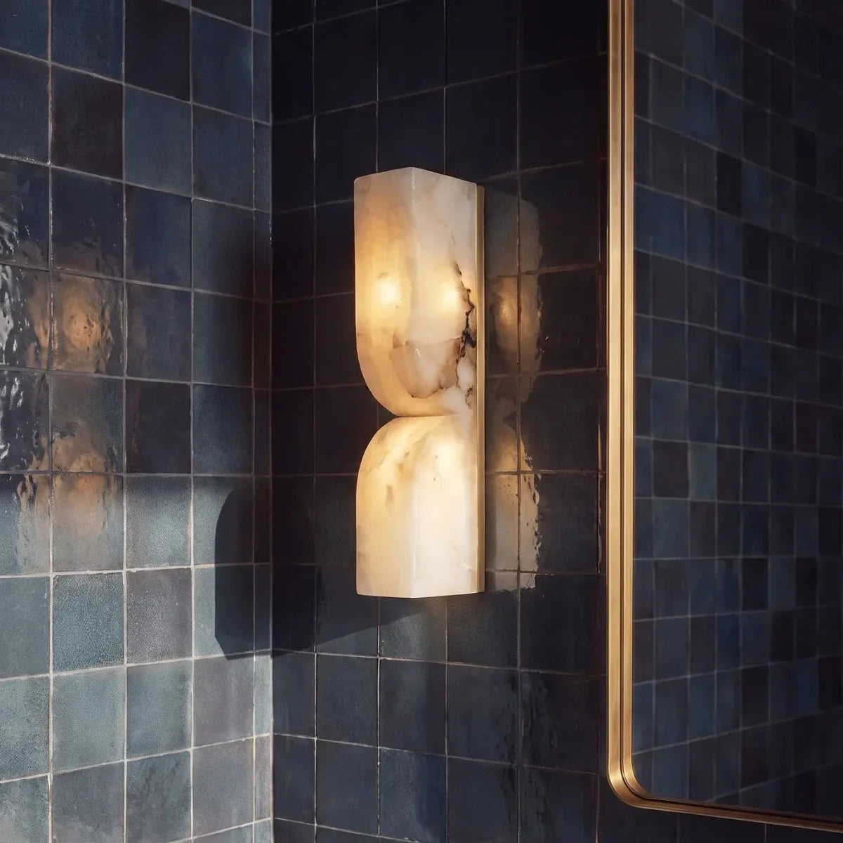 Fivora Wall Lamp