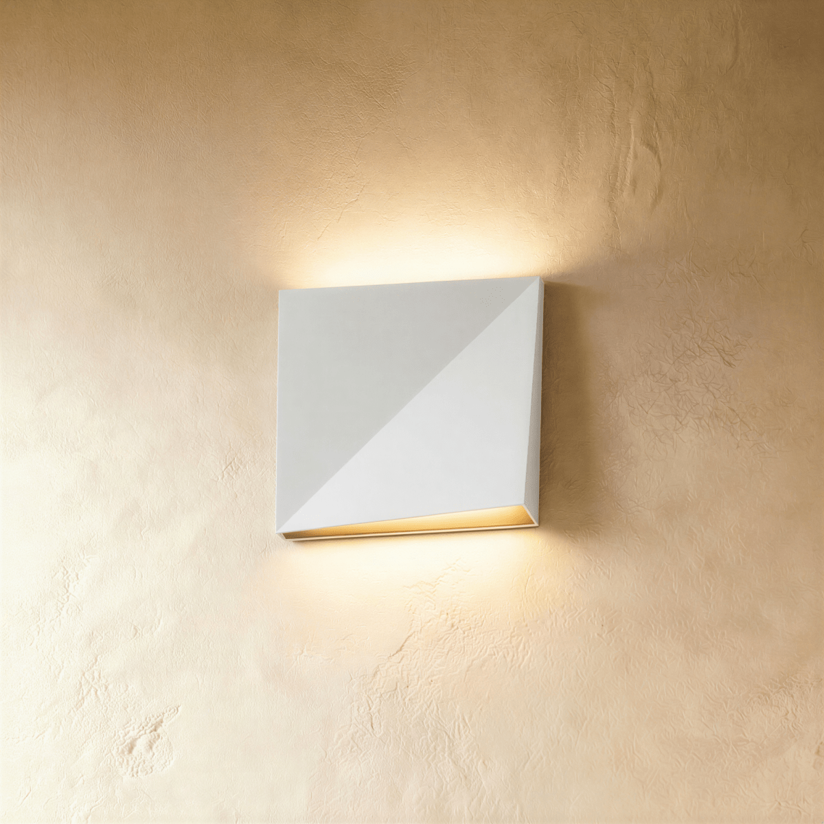 Fynne Wall Lamp
