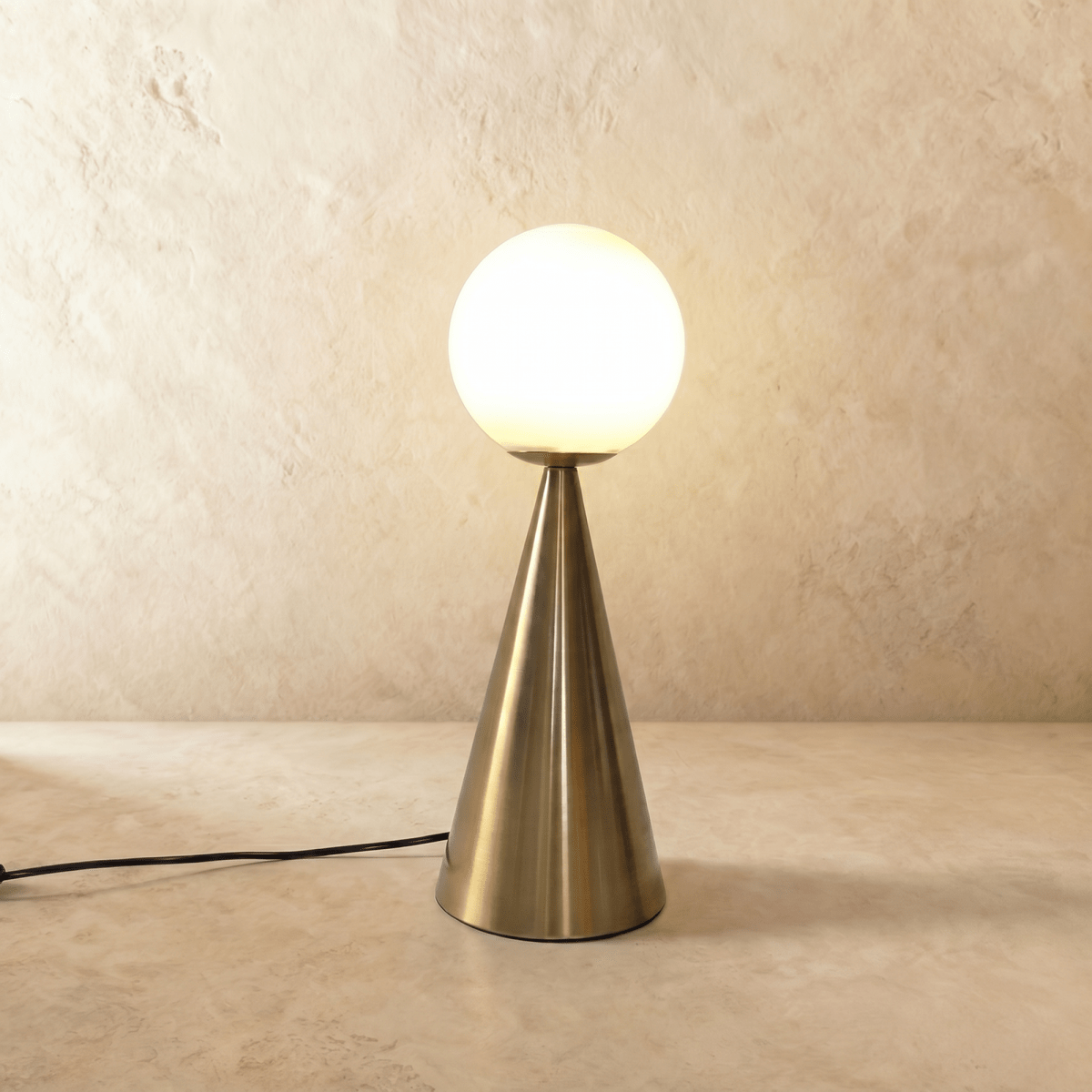 Jadeed Table Lamp