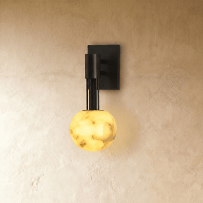 Karvox Wall Lamp