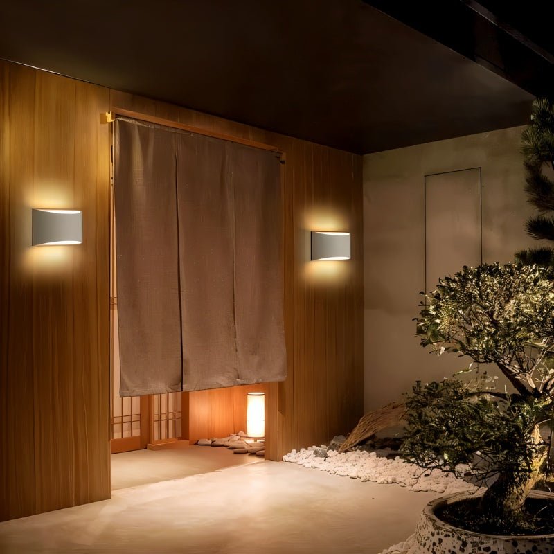 Kirta Wall Lamp