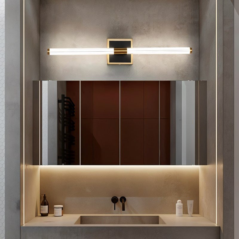 Lacto Wall Lamp