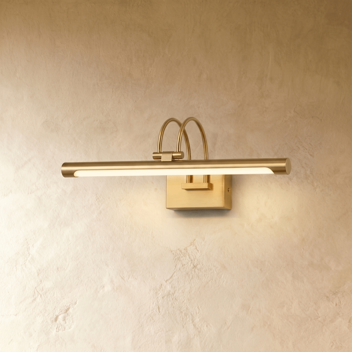 Lazova Wall Lamp