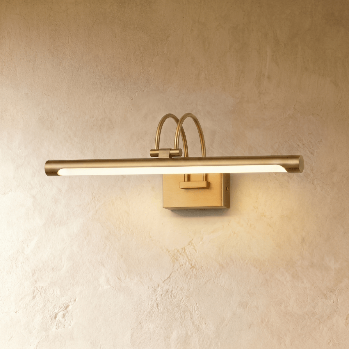 Lazova Wall Lamp