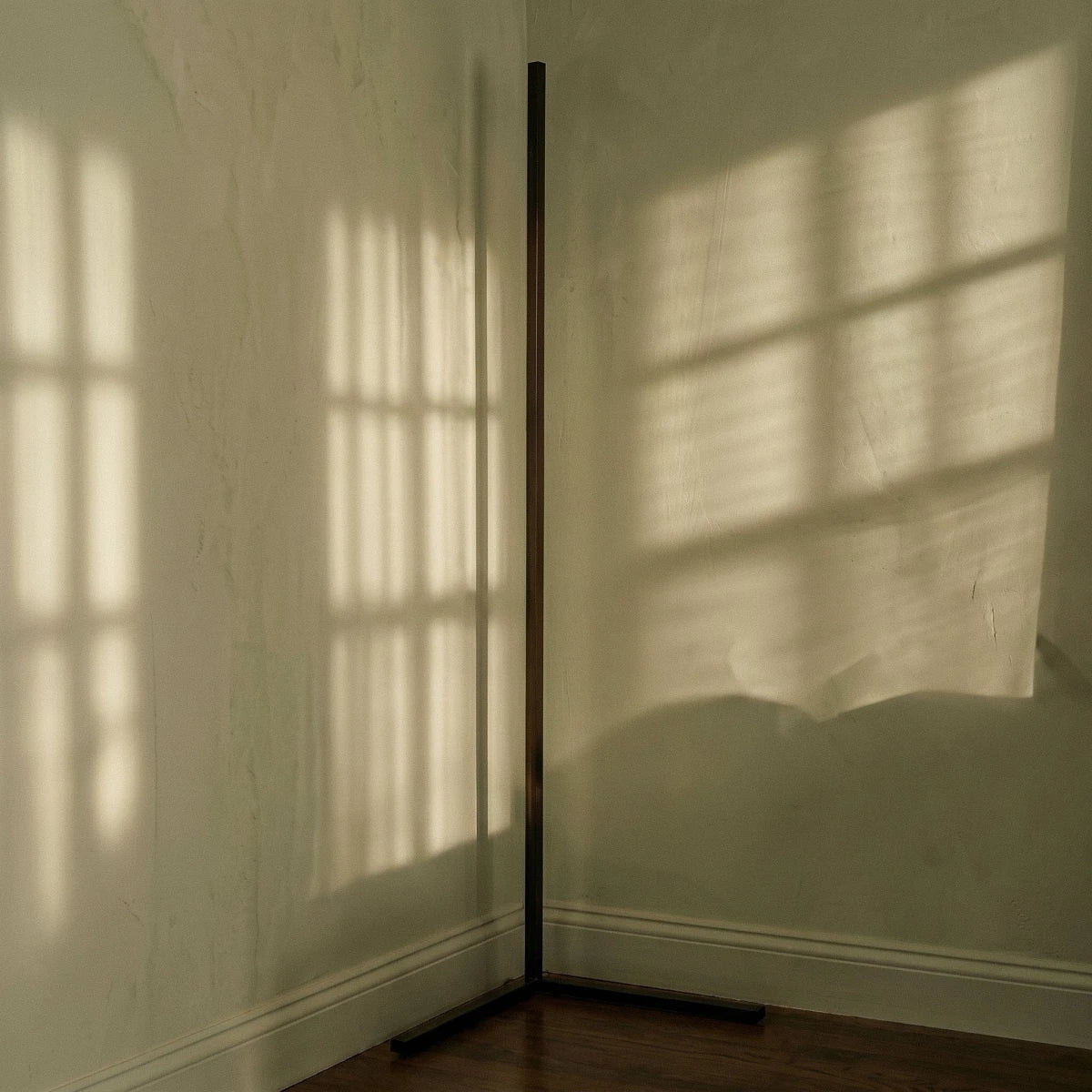 Linear Floor Lamp
