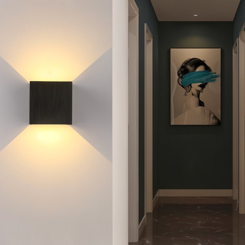 Lior Wall Lamp