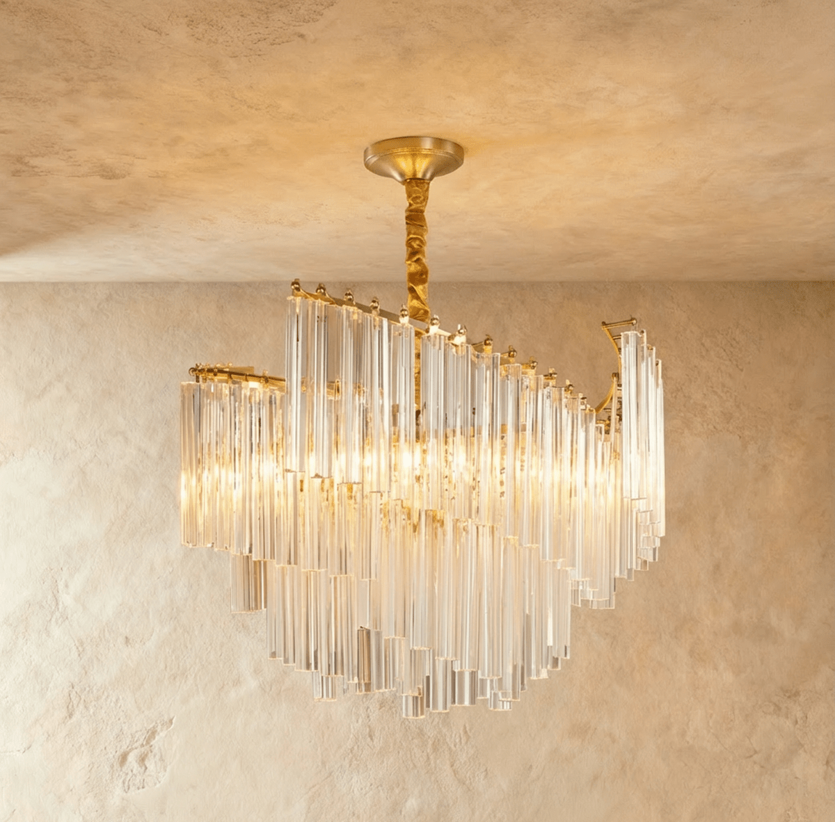 Livok Chandelier