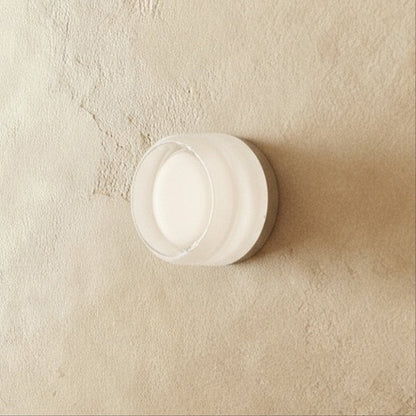 Lugna Wall Lamp