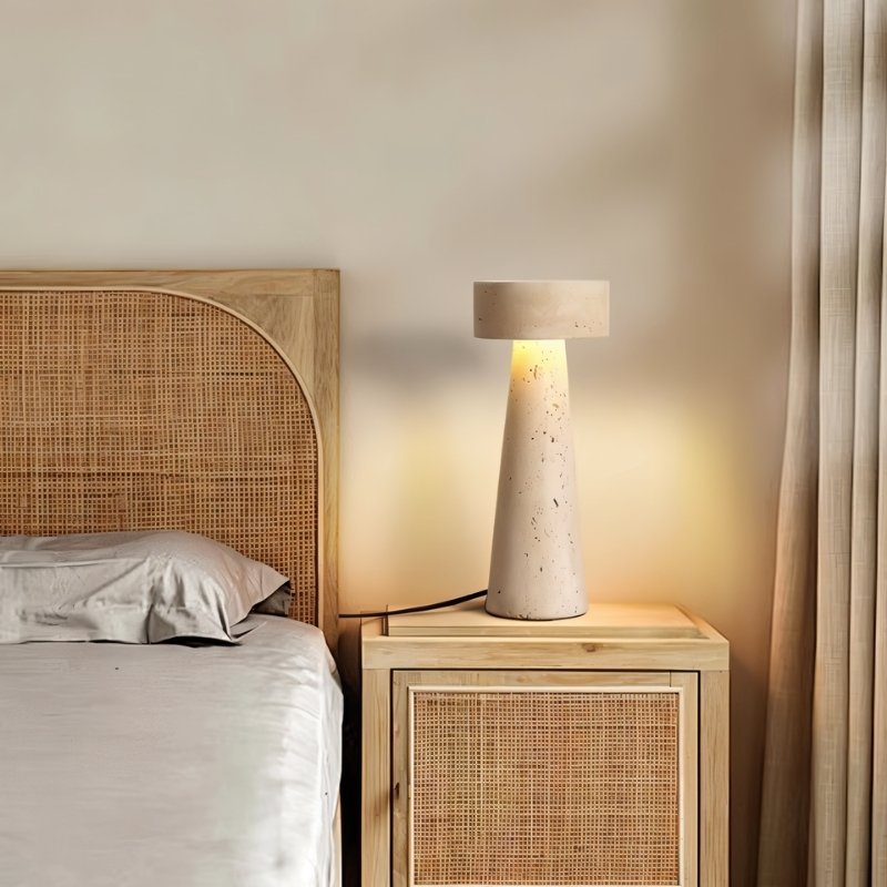 Lycoris Table Lamp