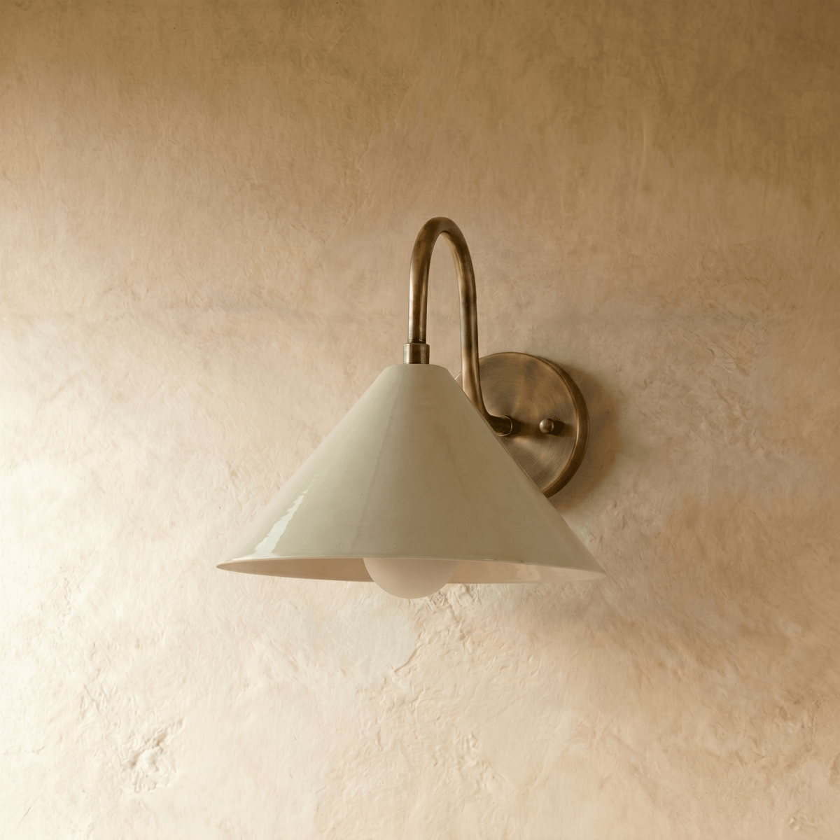 Mariel Wall Lamp