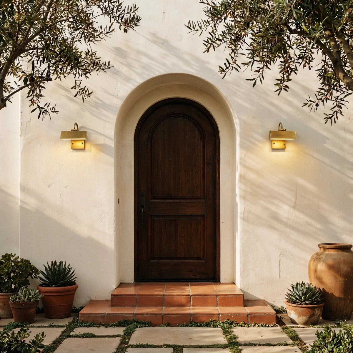 Mayim Outdoor Wall Lamp