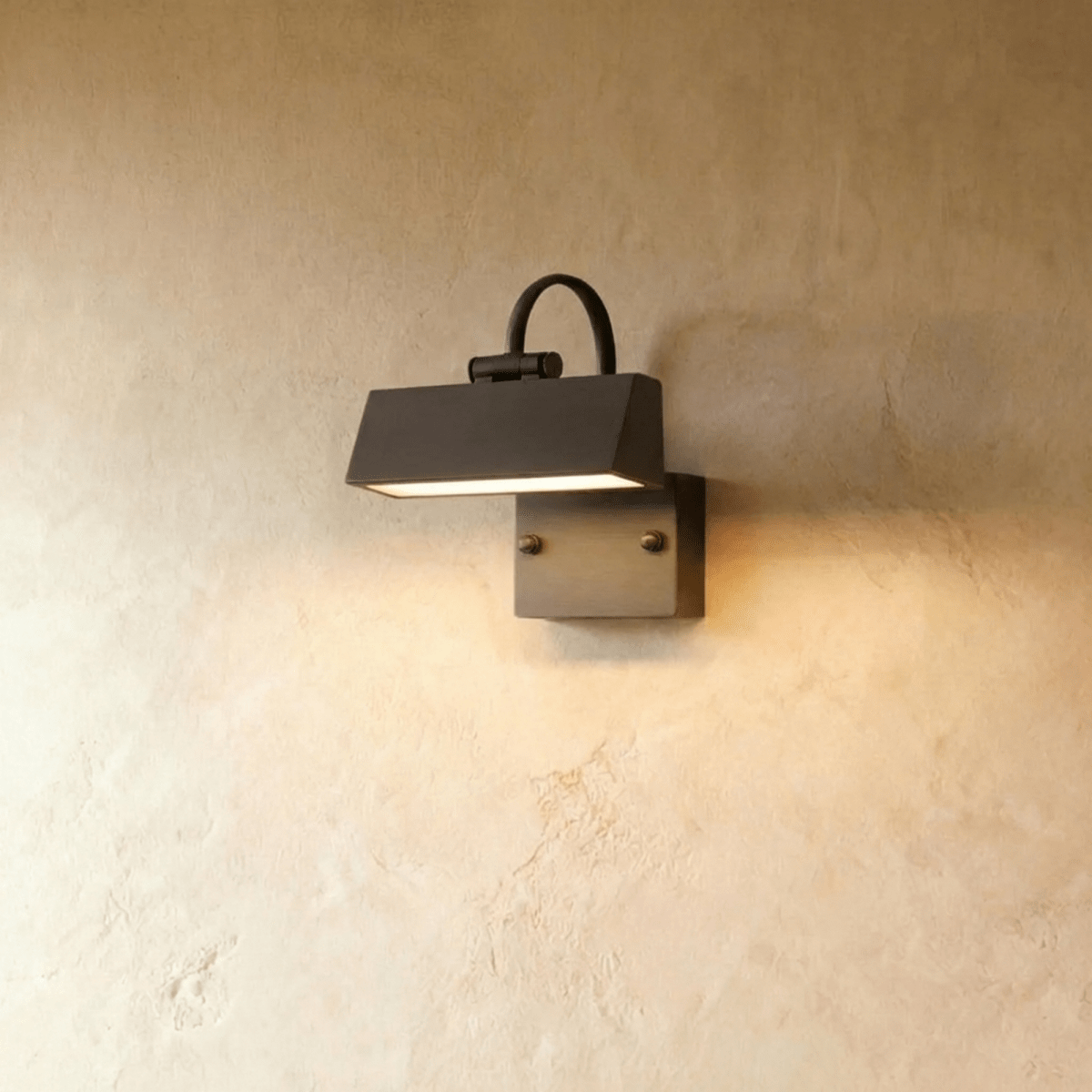 Mayim Outdoor Wall Lamp
